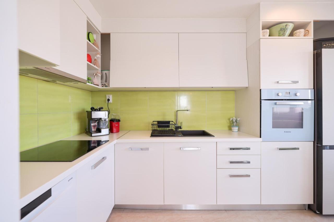 Days-panoramic City/sea View Apartment *